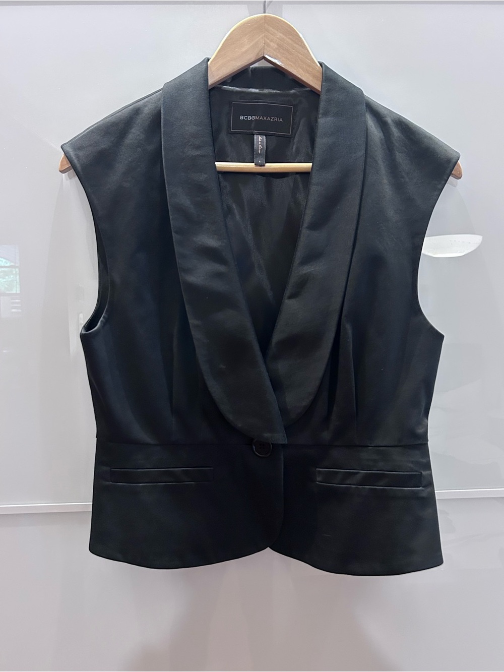BCBGMaxAzria Black Collar Sleeveless Vest